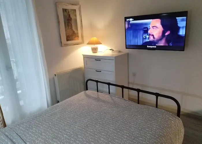 Cosy Flat Helexpo In Old Yr1 Selanik