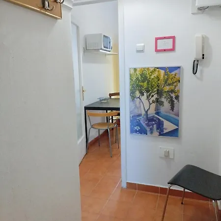 Cosy Flat Helexpo In Old Yr1 Thessaloníki