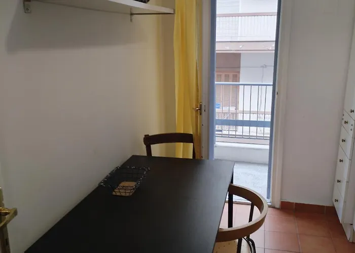 Cosy Flat Helexpo In Old Yr1 アパート テッサロニキ